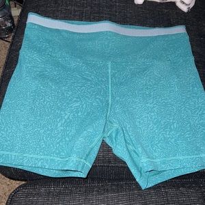 COPY - Lululemon training shorts